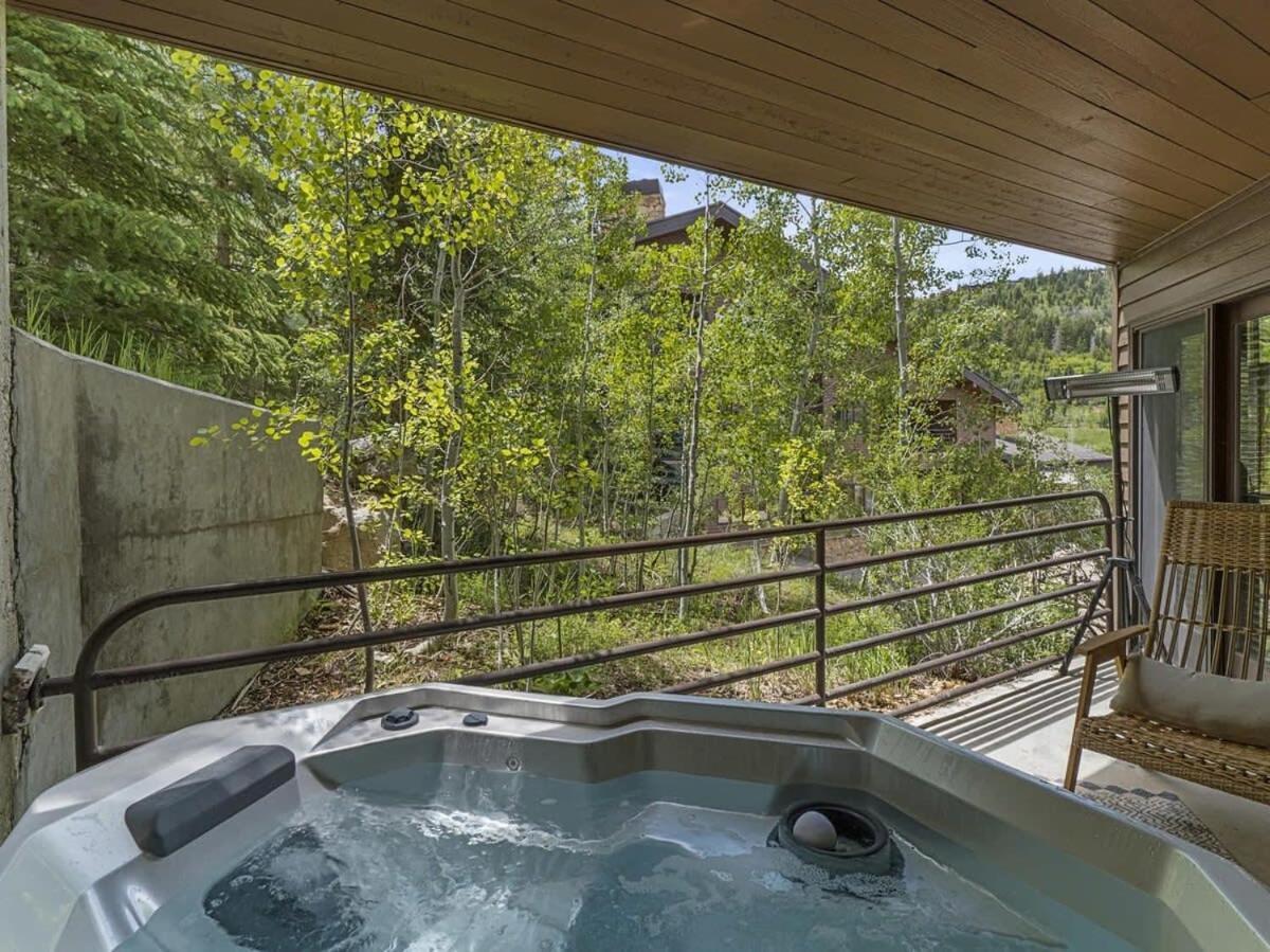Gorgeous 1Br Steps From Lifts With Private Hot Tub Villa Park City Exterior photo